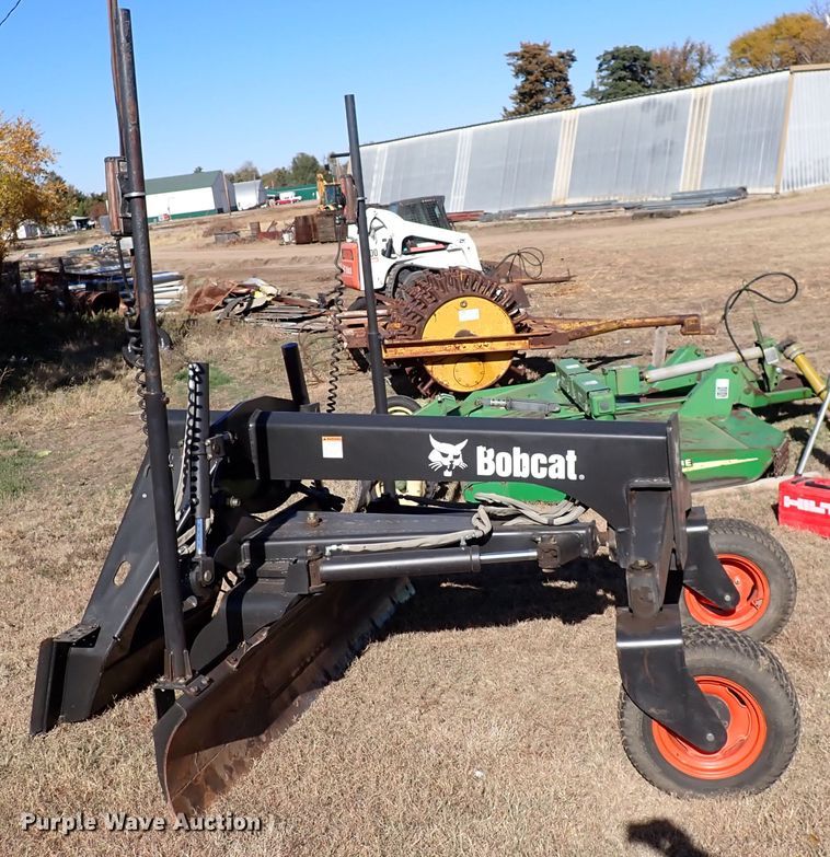 image for item DN2278 2010 Bobcat Grader 96  skid steer grader