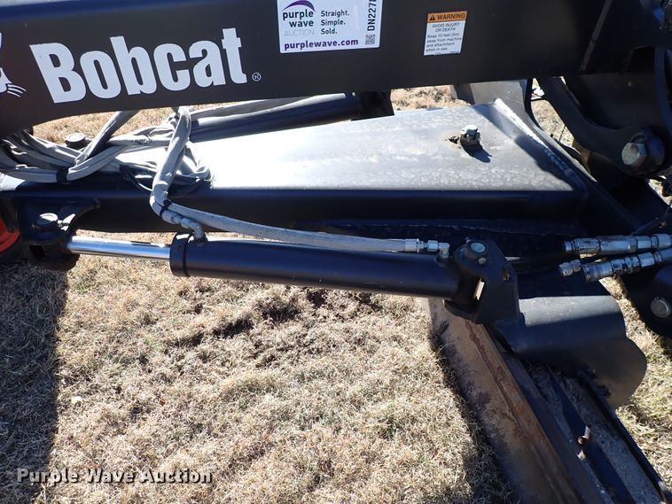 image for item DN2278 2010 Bobcat Grader 96  skid steer grader