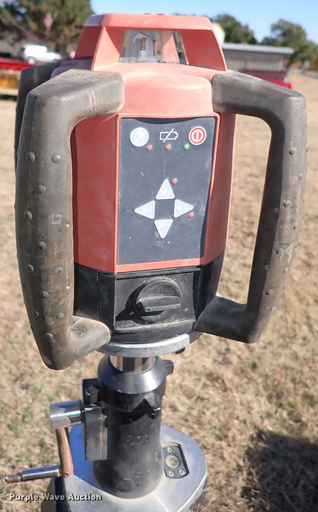 image for item DN2278 2010 Bobcat Grader 96  skid steer grader