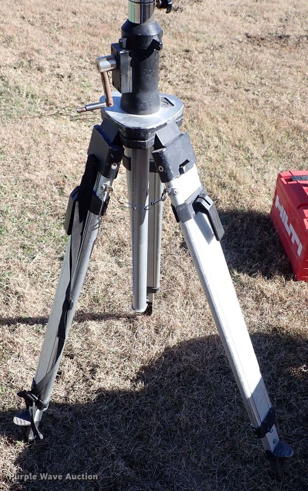 image for item DN2278 2010 Bobcat Grader 96  skid steer grader