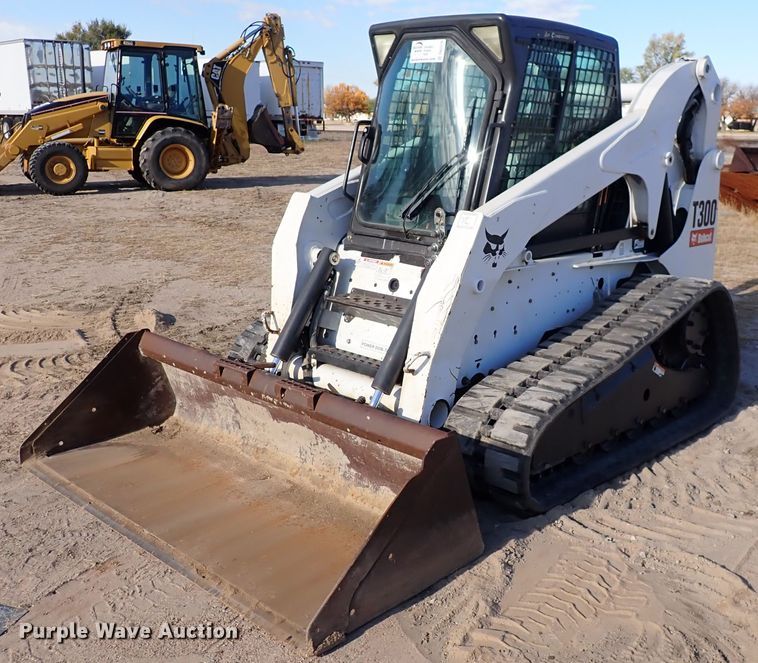 image for item DN2279 2010 Bobcat T300  tracked skid steer loader