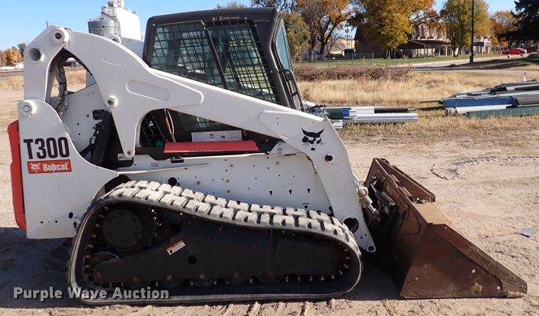 image for item DN2279 2010 Bobcat T300  tracked skid steer loader