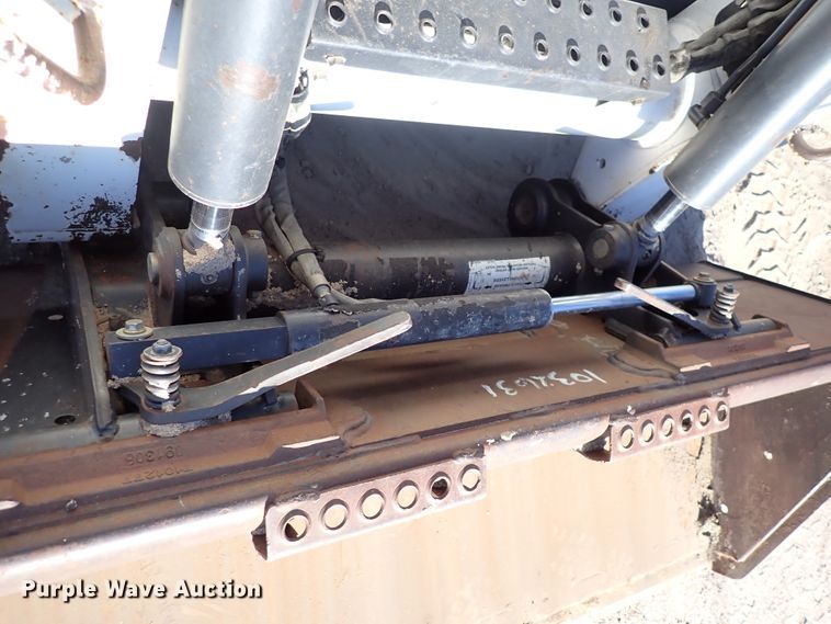 image for item DN2279 2010 Bobcat T300  tracked skid steer loader