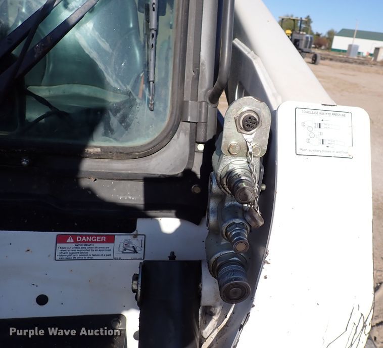 image for item DN2279 2010 Bobcat T300  tracked skid steer loader