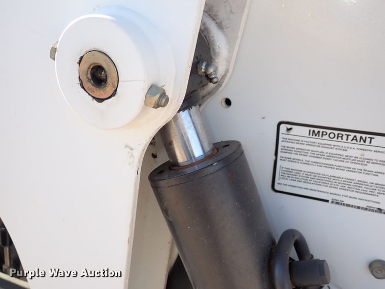 image for item DN2279 2010 Bobcat T300  tracked skid steer loader