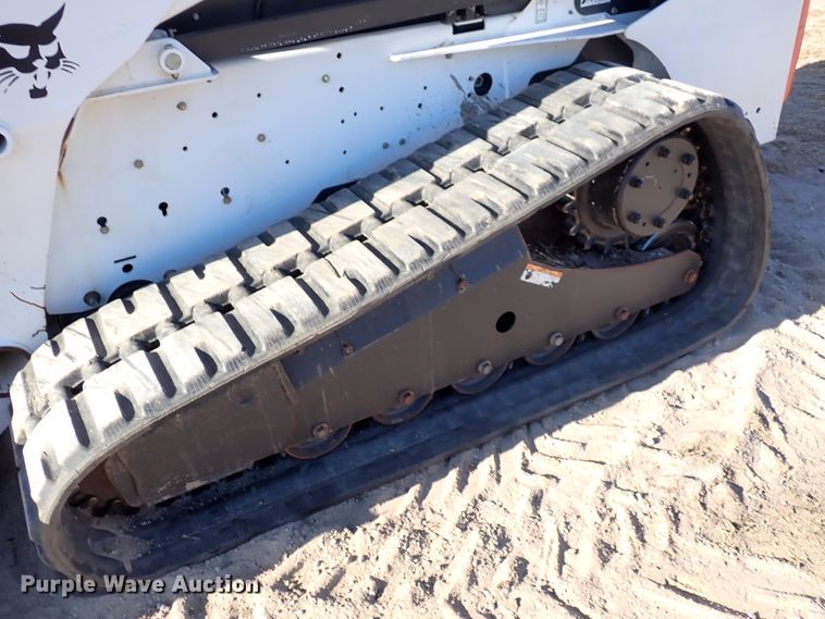 image for item DN2279 2010 Bobcat T300  tracked skid steer loader