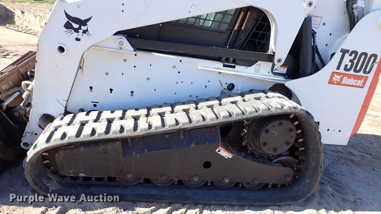 image for item DN2279 2010 Bobcat T300  tracked skid steer loader