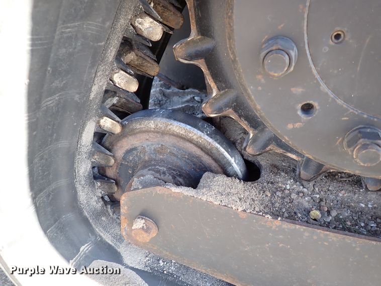 image for item DN2279 2010 Bobcat T300  tracked skid steer loader