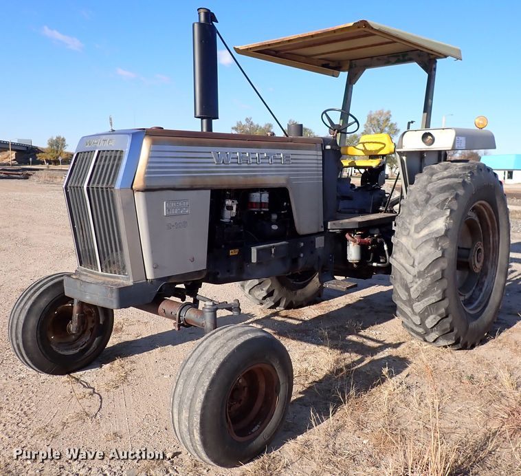 image for item DN2282 1977 White 2-105 Field Boss  tractor
