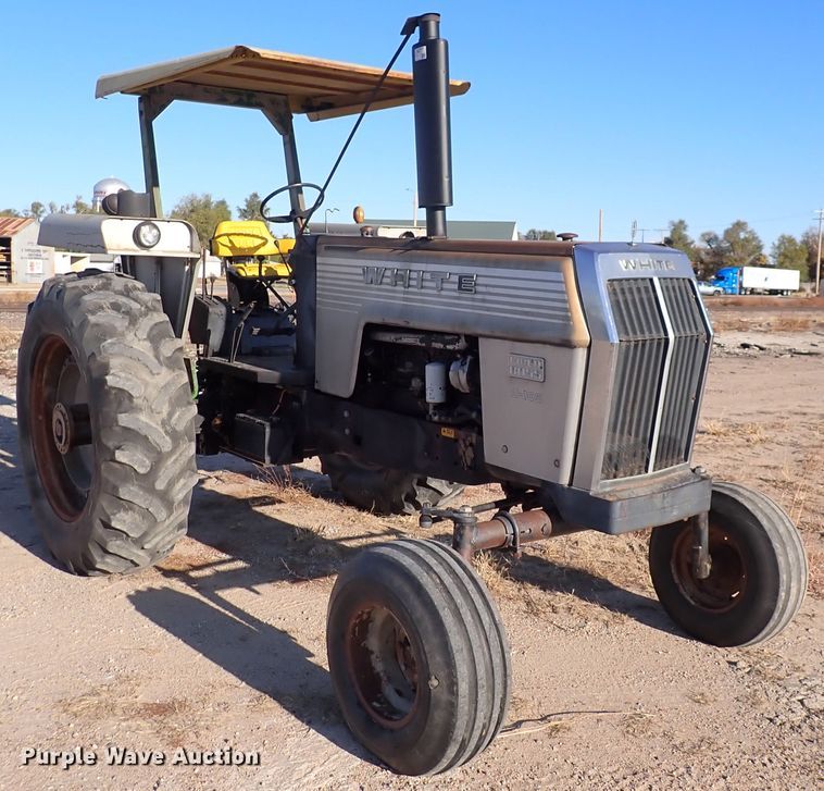 image for item DN2282 1977 White 2-105 Field Boss  tractor