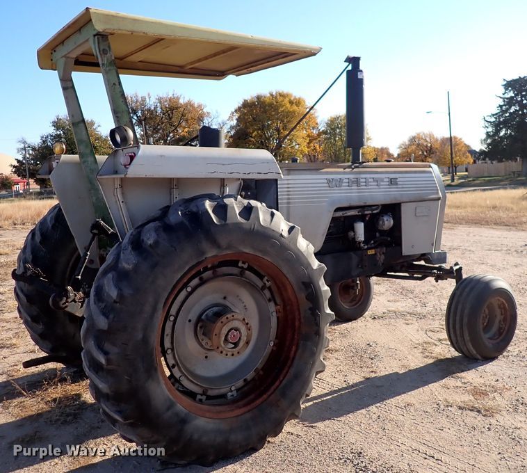 image for item DN2282 1977 White 2-105 Field Boss  tractor