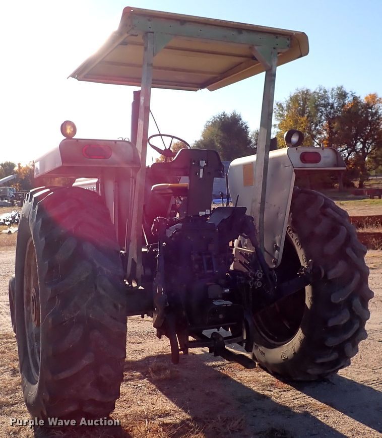 image for item DN2282 1977 White 2-105 Field Boss  tractor