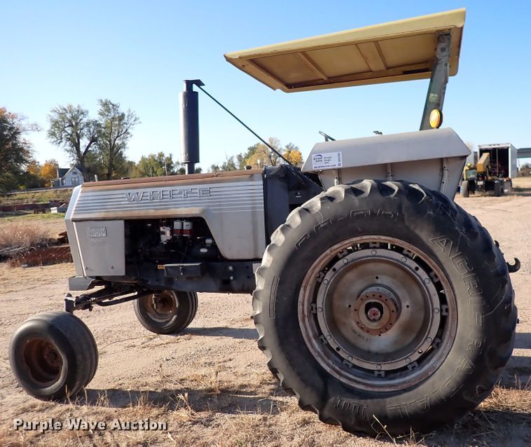 image for item DN2282 1977 White 2-105 Field Boss  tractor