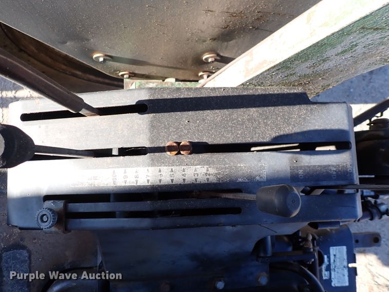 image for item DN2282 1977 White 2-105 Field Boss  tractor