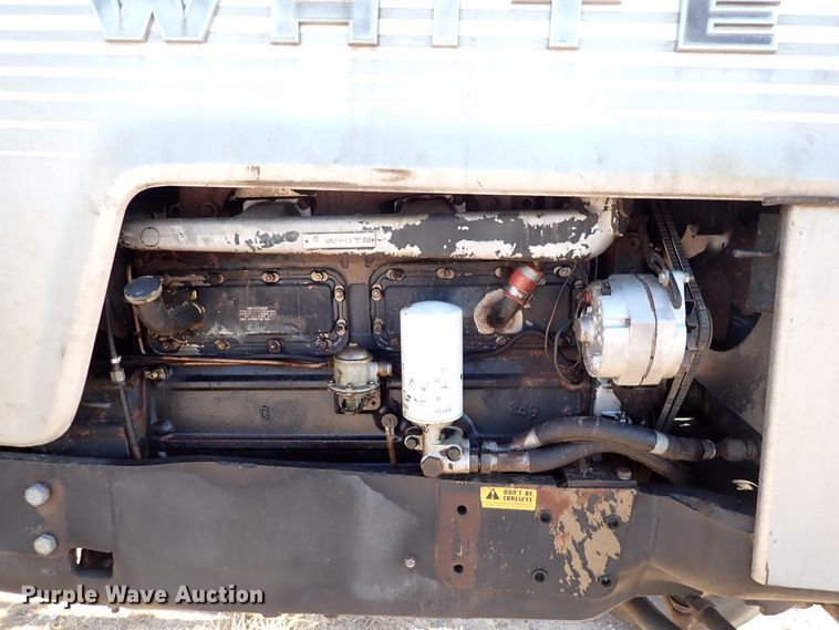 image for item DN2282 1977 White 2-105 Field Boss  tractor