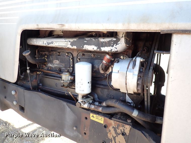 image for item DN2282 1977 White 2-105 Field Boss  tractor