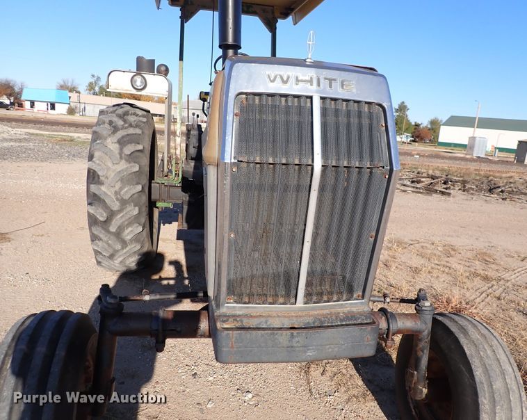 image for item DN2282 1977 White 2-105 Field Boss  tractor