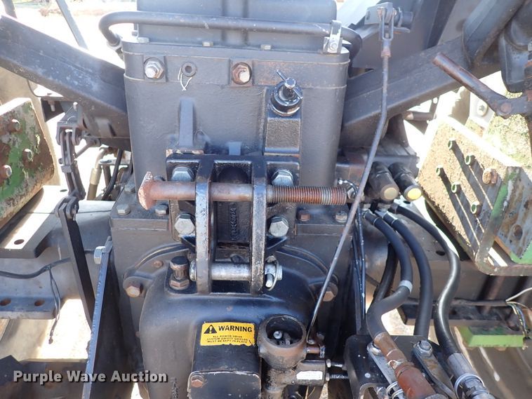 image for item DN2282 1977 White 2-105 Field Boss  tractor