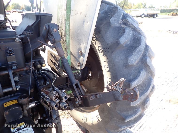 image for item DN2282 1977 White 2-105 Field Boss  tractor