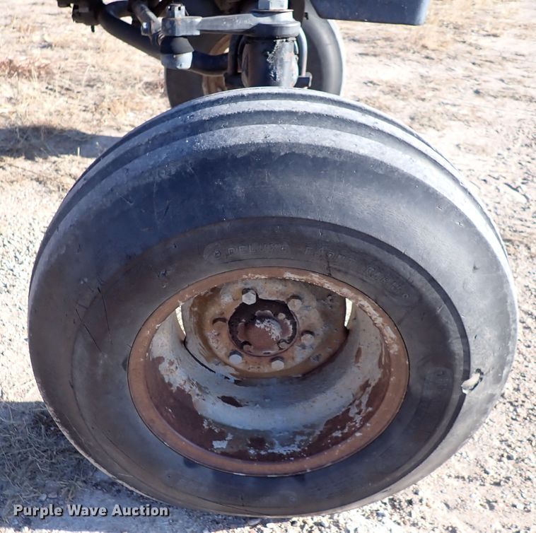 image for item DN2282 1977 White 2-105 Field Boss  tractor