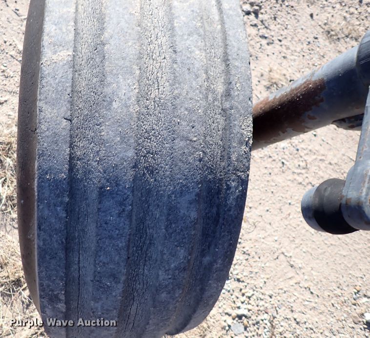 image for item DN2282 1977 White 2-105 Field Boss  tractor