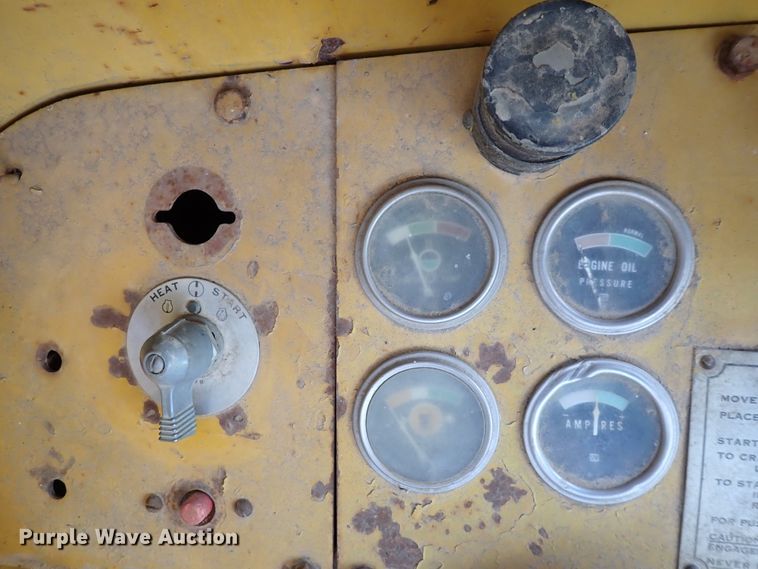 image for item DN2284 1960 Caterpillar 12E  rigid frame motor grader