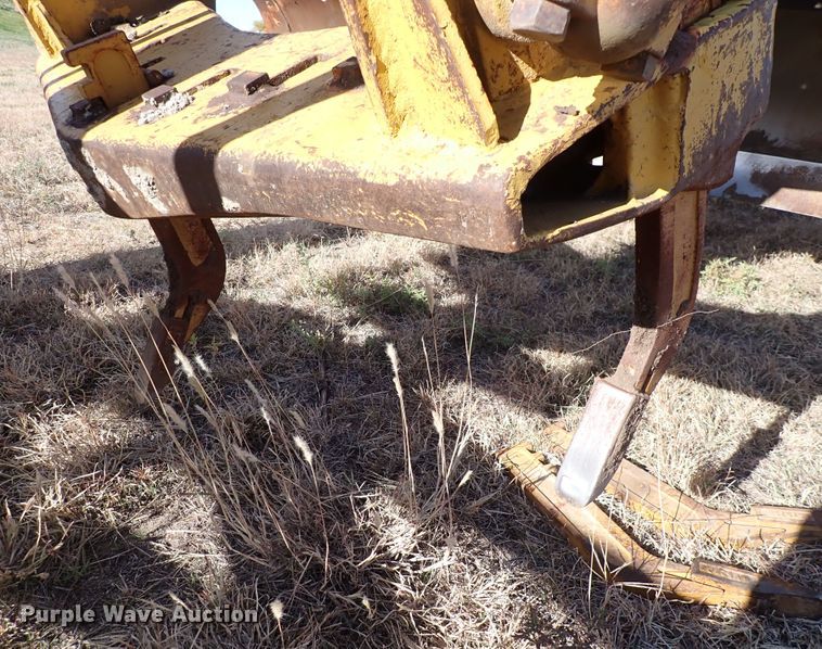 image for item DN2284 1960 Caterpillar 12E  rigid frame motor grader