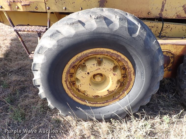 image for item DN2284 1960 Caterpillar 12E  rigid frame motor grader