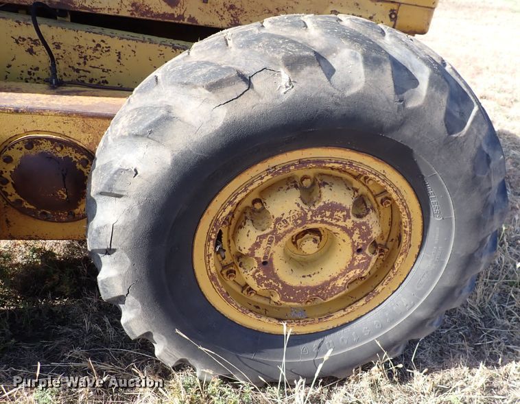 image for item DN2284 1960 Caterpillar 12E  rigid frame motor grader