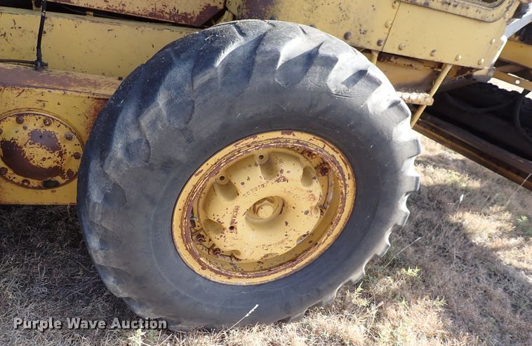 image for item DN2284 1960 Caterpillar 12E  rigid frame motor grader