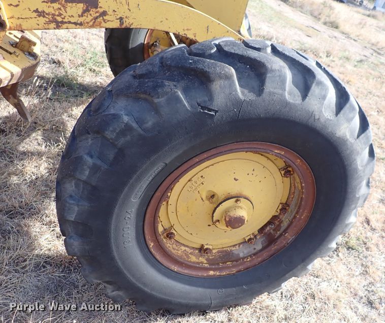 image for item DN2284 1960 Caterpillar 12E  rigid frame motor grader