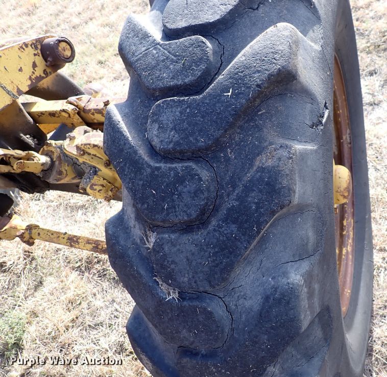 image for item DN2284 1960 Caterpillar 12E  rigid frame motor grader