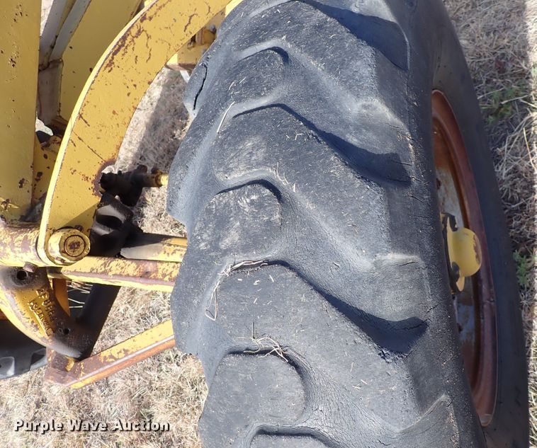 image for item DN2284 1960 Caterpillar 12E  rigid frame motor grader