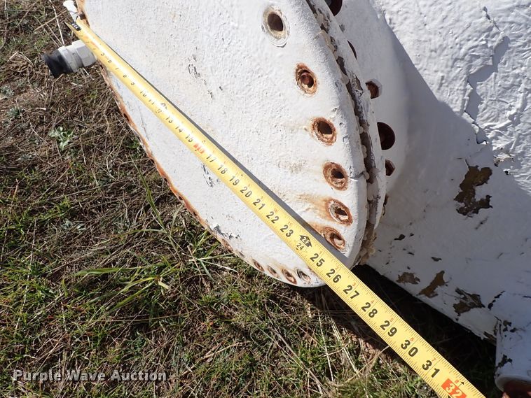 image for item DN2286 (2) fiberglass tanks