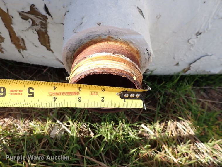 image for item DN2286 (2) fiberglass tanks