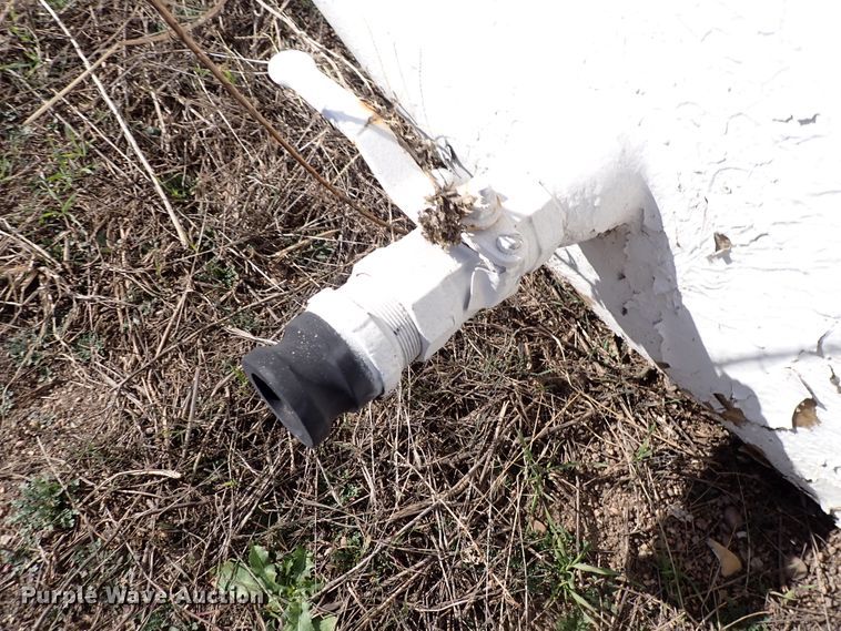 image for item DN2286 (2) fiberglass tanks