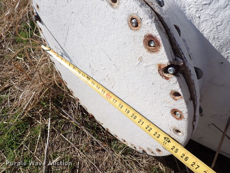 image for item DN2286 (2) fiberglass tanks