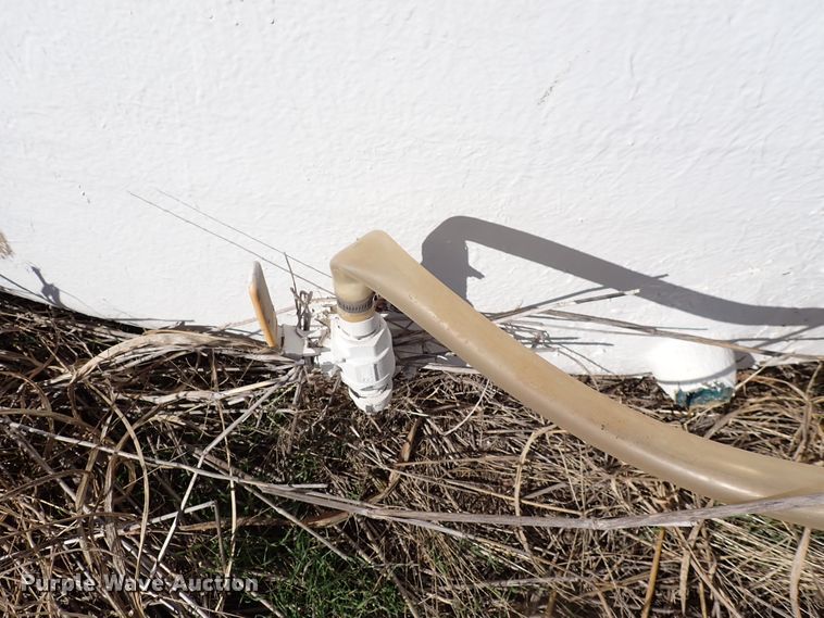 image for item DN2286 (2) fiberglass tanks