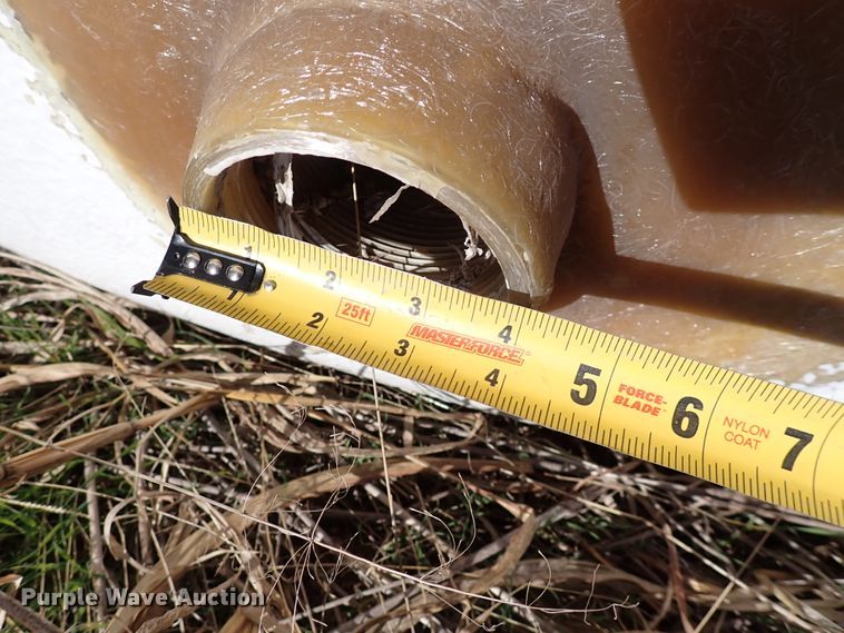 image for item DN2286 (2) fiberglass tanks