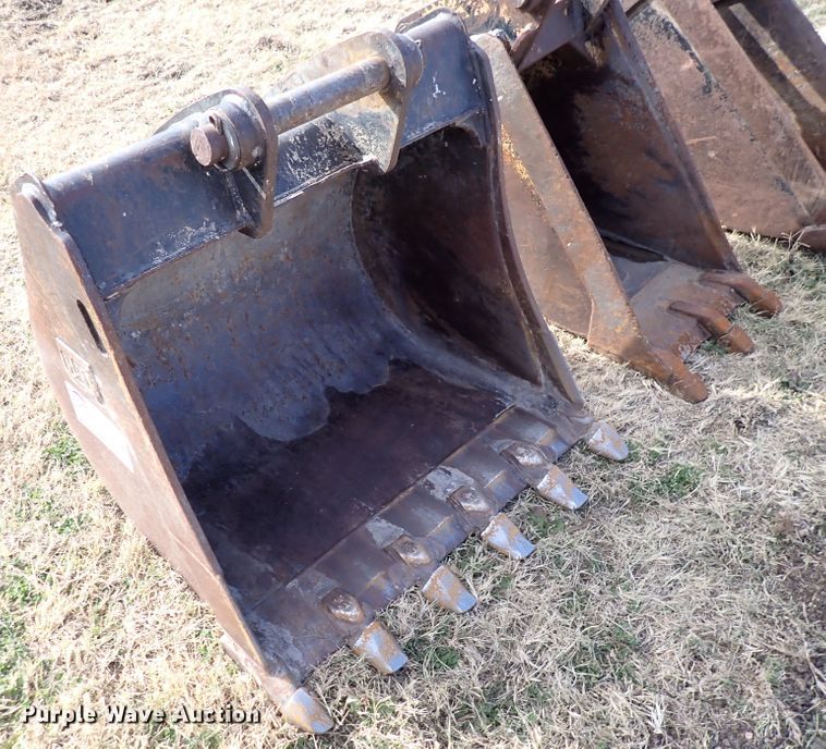 image for item DN2289 (3) backhoe buckets