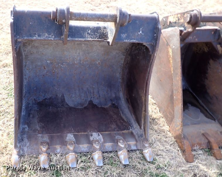 image for item DN2289 (3) backhoe buckets