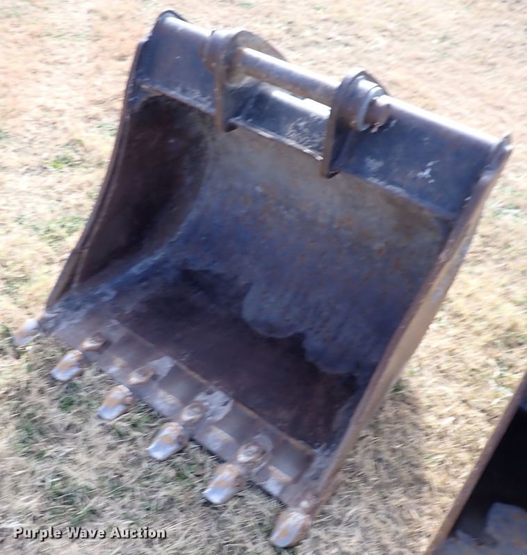 image for item DN2289 (3) backhoe buckets