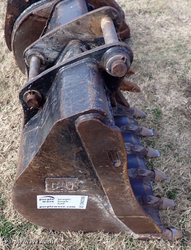 image for item DN2289 (3) backhoe buckets