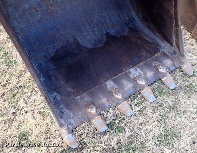 image for item DN2289 (3) backhoe buckets