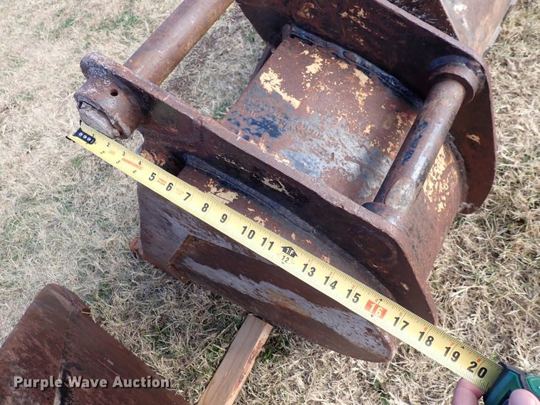 image for item DN2289 (3) backhoe buckets