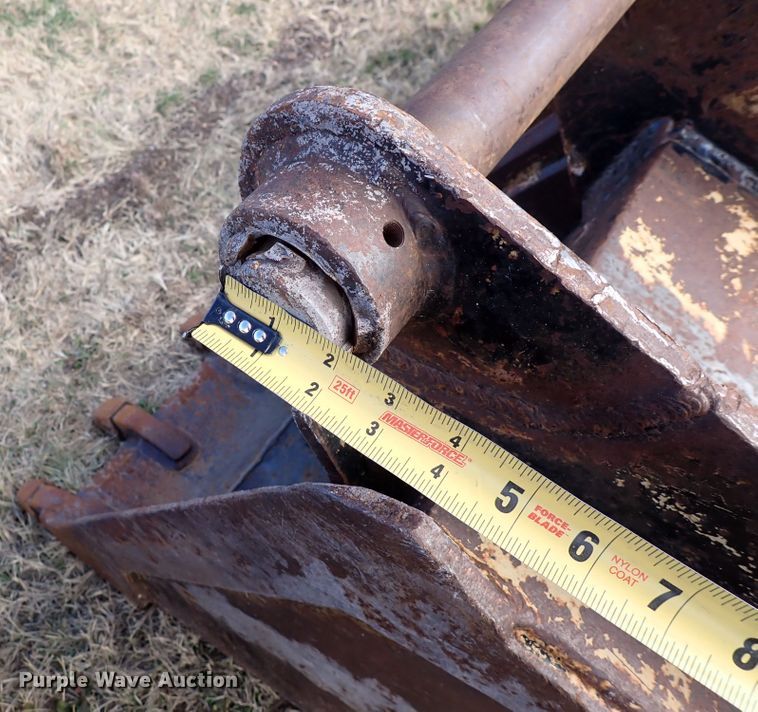 image for item DN2289 (3) backhoe buckets