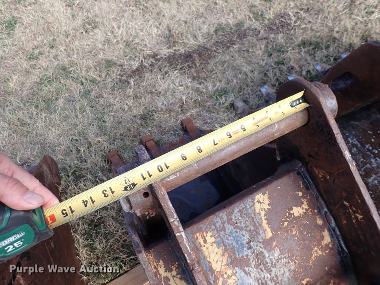 image for item DN2289 (3) backhoe buckets