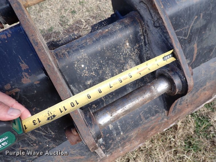 image for item DN2289 (3) backhoe buckets