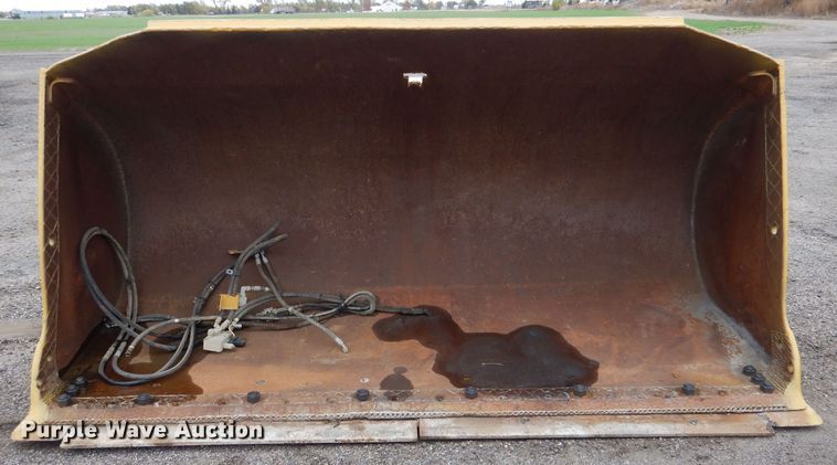 image for item DN5342 Caterpillar  120" W bucket