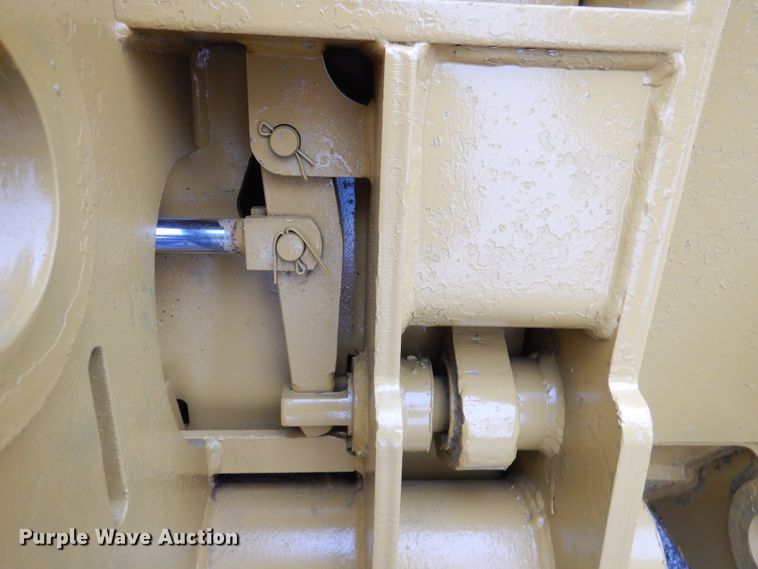 image for item DN5342 Caterpillar  120" W bucket